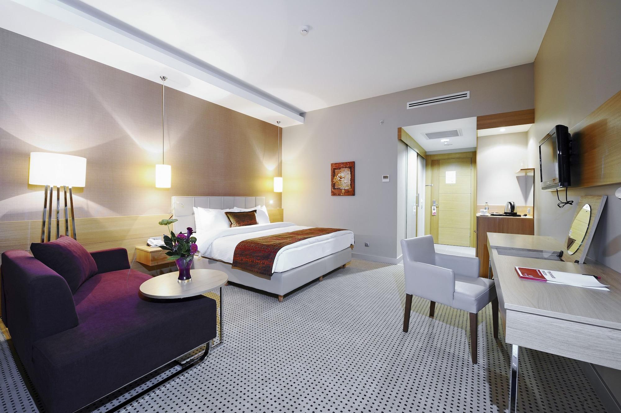מלון Ramada By Wyndham פודגוריצה