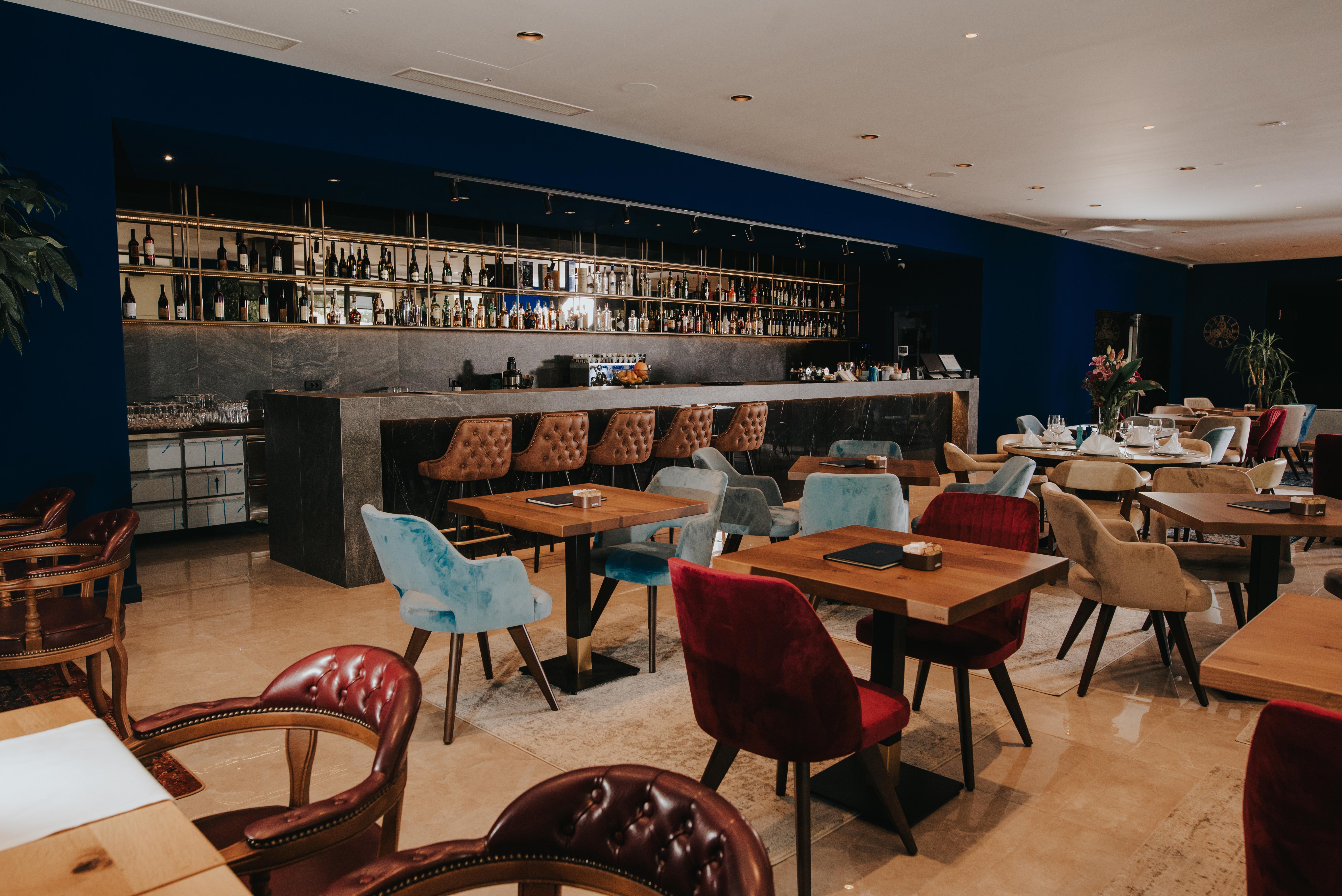 Ramada By Wyndham מלון