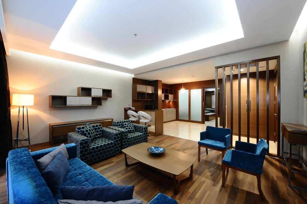 Ramada By Wyndham מלון פודגוריצה