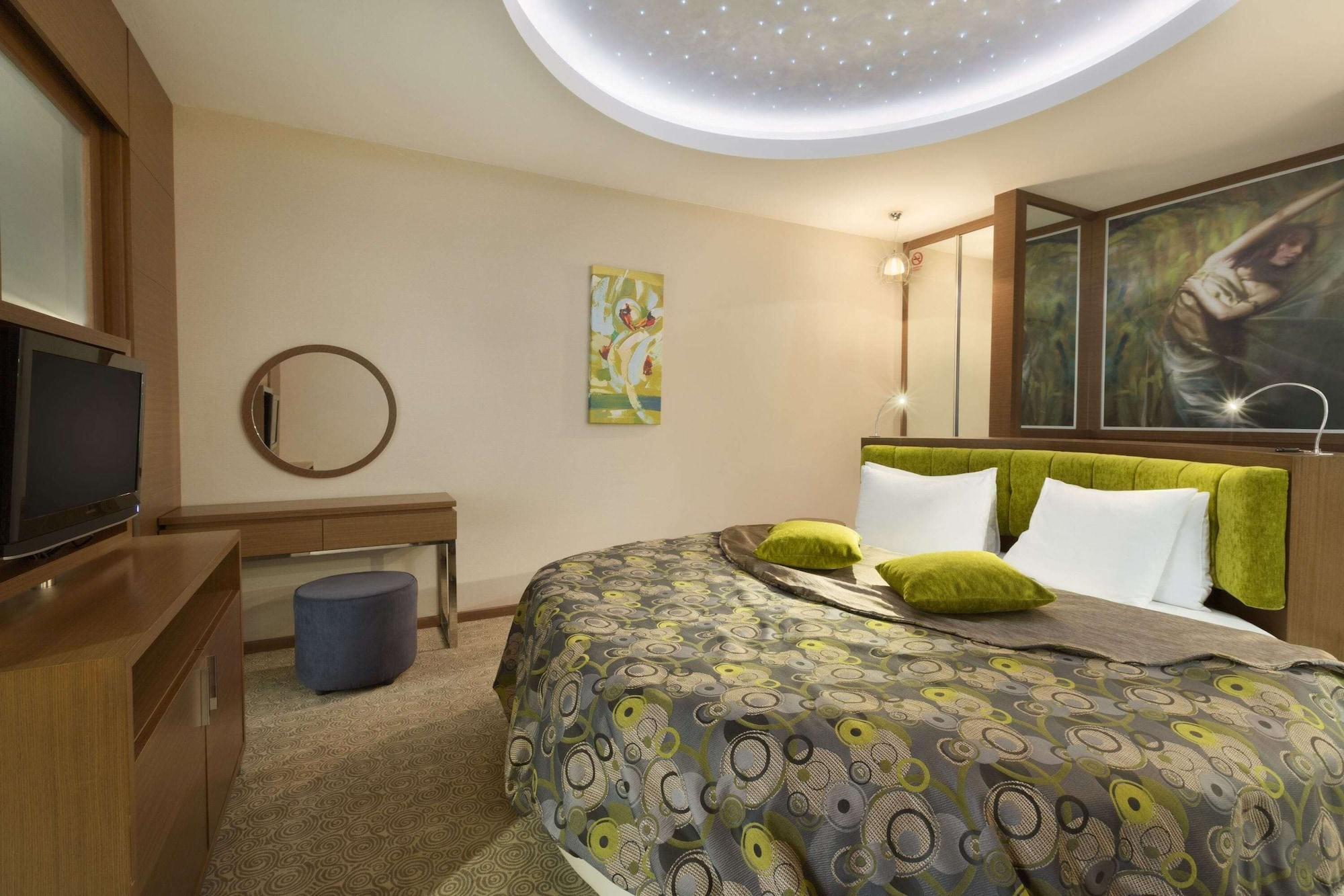 Ramada By Wyndham Hotel