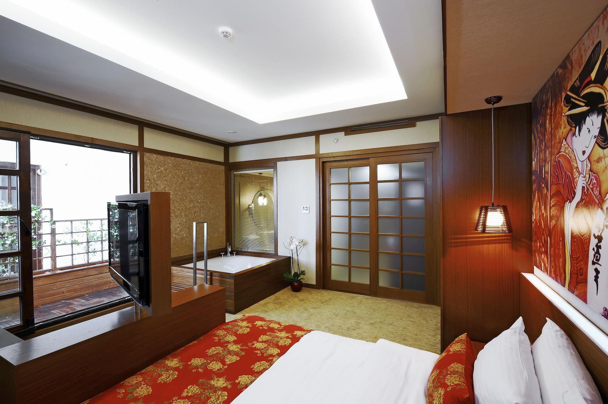 Hotel Ramada By Wyndham 4*