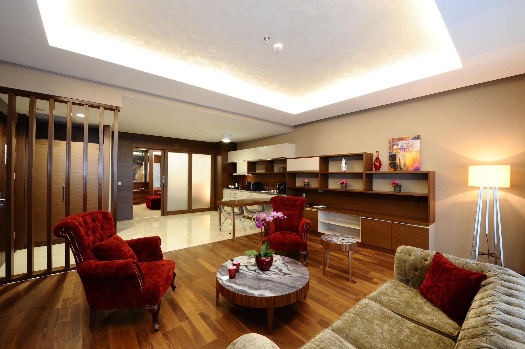 Hotel Ramada By Wyndham 4*