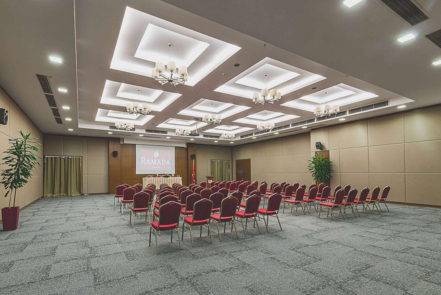 Hotel Ramada By Wyndham 4*
