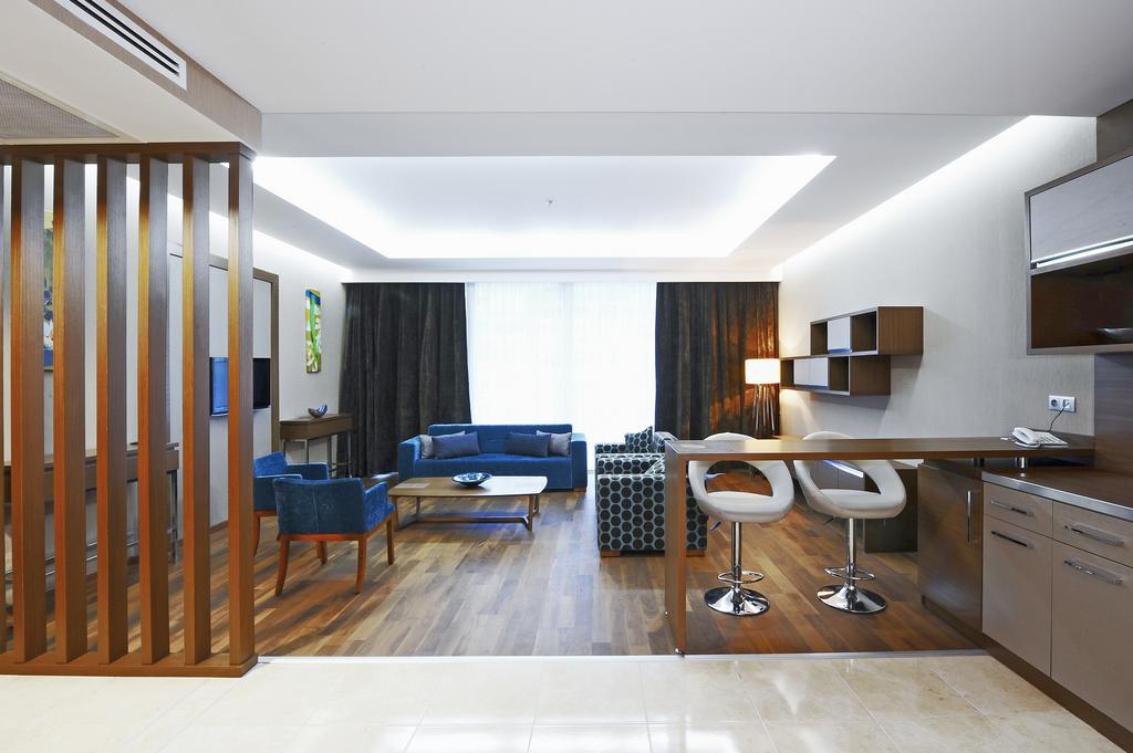 Ramada By Wyndham 4*
