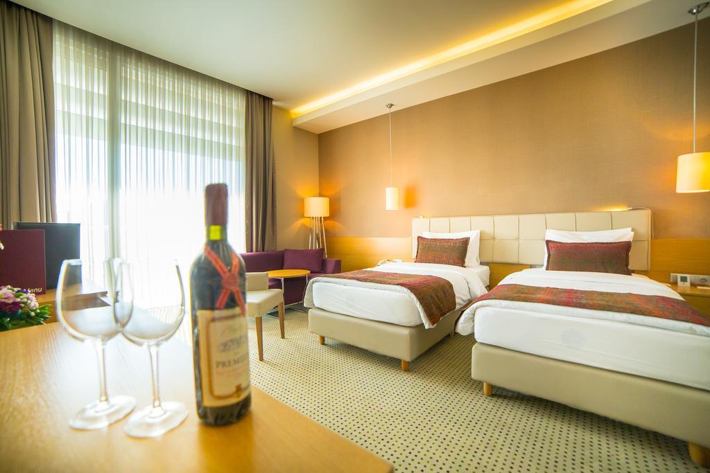 Hotel Ramada By Wyndham Podgorica