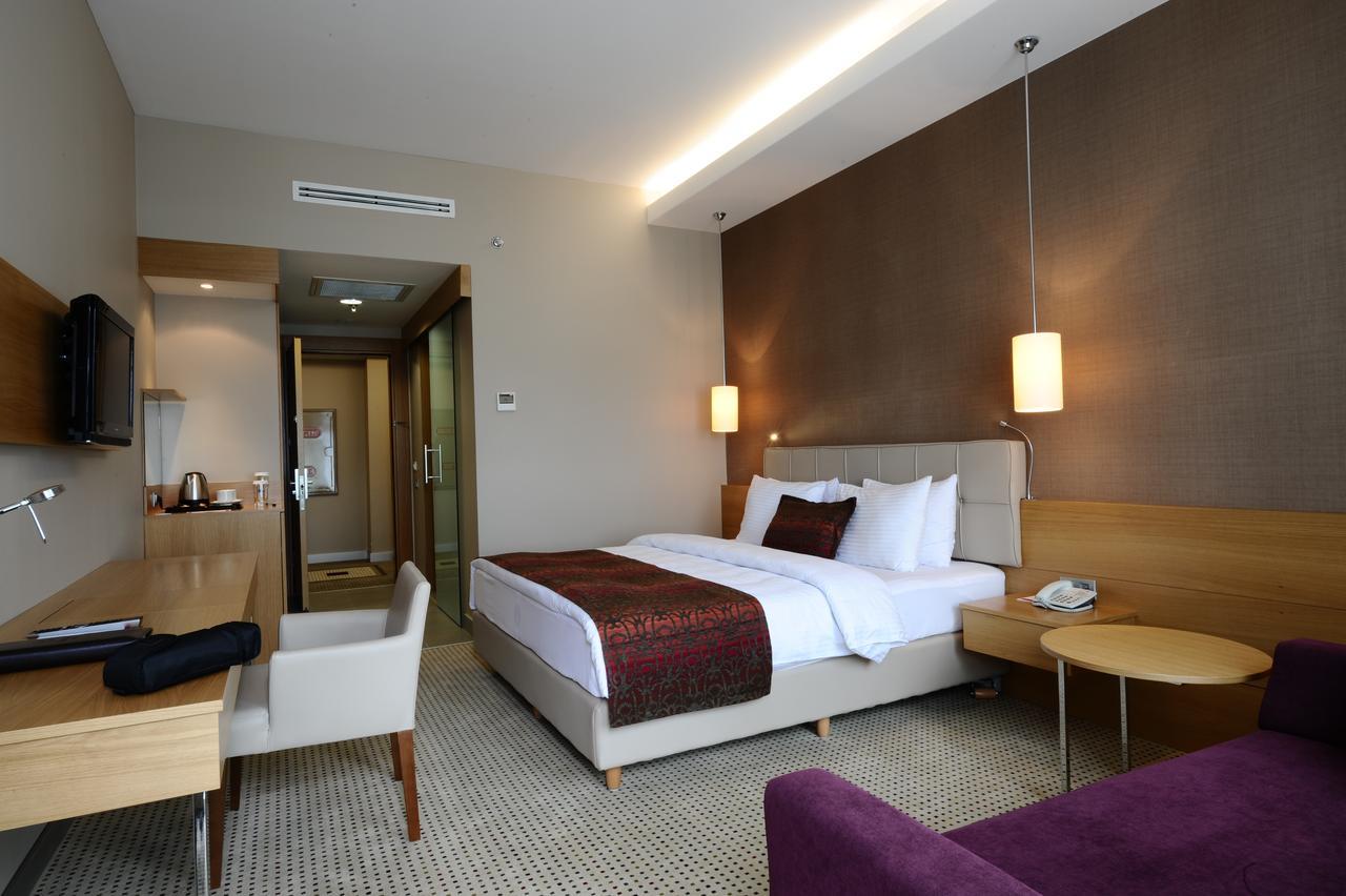 Ramada By Wyndham